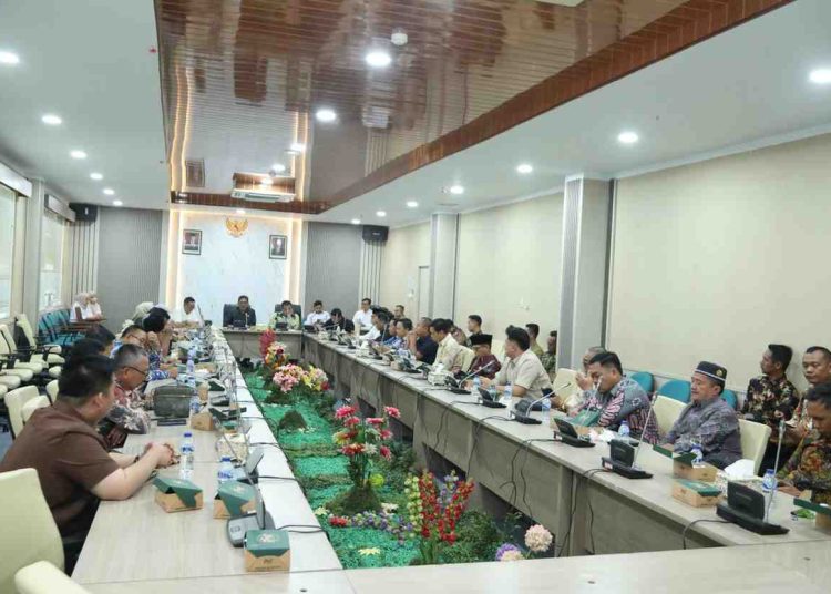 Ketua DPRD Batam Terima Kunker DPRD Way Kanan, Bahas Pengawasan Efisiensi Belanja Daerah