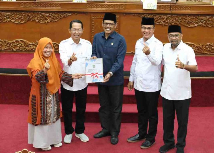 Timbulan Sampah Batam Capai 1.300 Ton per Hari, Amsakar Ajukan Ranperda Mendesak ke DPRD