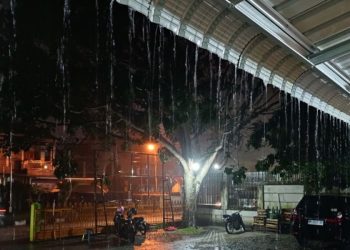 Hujan deras mengancam Riau, waspada petir dan angin kencang