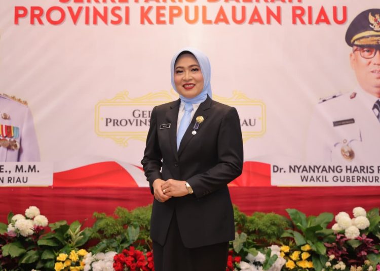 Cetak Sejarah, Misni Jadi Sekda Perempuan Pertama di Pemprov Kepri
