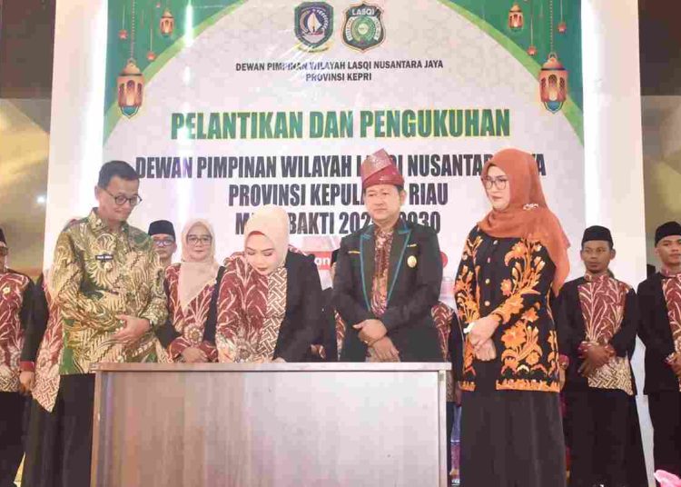 Weni Lis  Kembali Pimpin LASQI Kepri 2025-2030