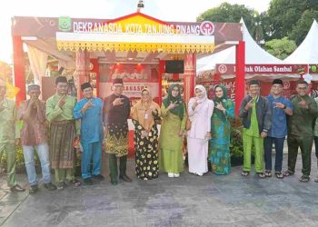 Lewat “Bincang Budaya” di Bazar MTQH, Dekranasda Tanjungpinang Bedah Makna Filosofis Busana Melayu