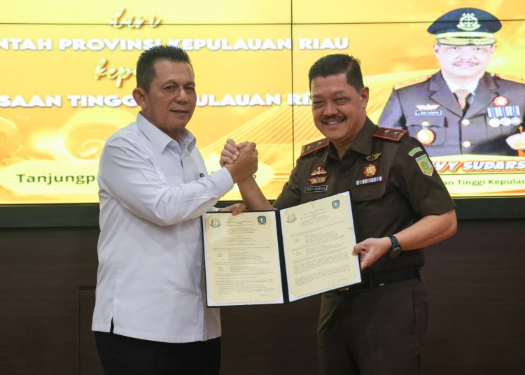 Pemprov Kepri Hibahkan Lahan 2 000 Meter Persegi ke Kejati untuk Mess di Natuna