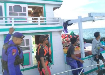 Dari Luwuk, KN Sar Bhisma Cari 27 ABK KM Nazila di Laut Maluku