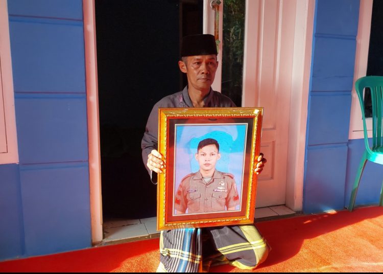Jejak Perjuangan Praka Farizal, Prajurit TNI yang Gugur di Lebanon Akibat Serangan Israel, Bikin Keluarga Syok