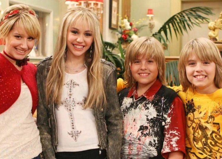 5 fakta hubungan Miley Cyrus dan Dylan Sprouse yang tak terduga