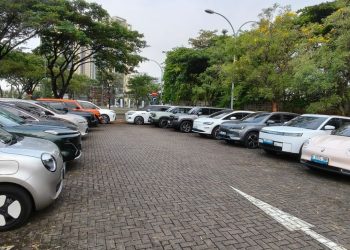 Parade Chindo: Edisi Khusus Serangan Mobil Cina