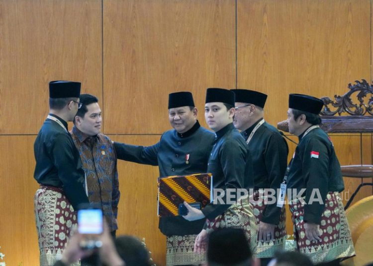 Menteri Erick Thohir Dianugerahi Penghargaan oleh Presiden Prabowo di Munas IPSI
