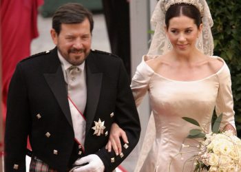 My Father Is Gone: Queen Mary’s Heartbreak