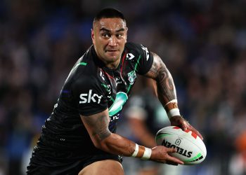 Knights secure Warriors’ key forward