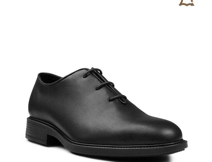 4 rekomendasi sepatu formal untuk tampil rapi saat wisuda!