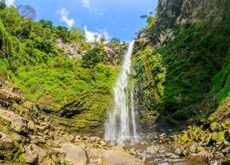 Pesona Tujuh Air Terjun di Malang, Pemandangan Asri di Kaki Pegunungan