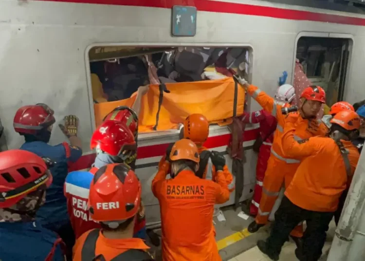 KAI Daop 6 batalkan 9 perjalanan kereta imbas kecelakaan KA Argo Bromo vs KRL di Bekasi Timur