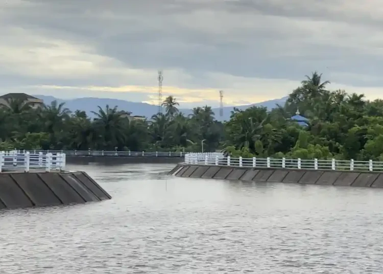 Prakiraan cuaca Bengkulu Selatan 28 April 2026, Kecamatan Kedurang–Pasar Manna hujan ringan
