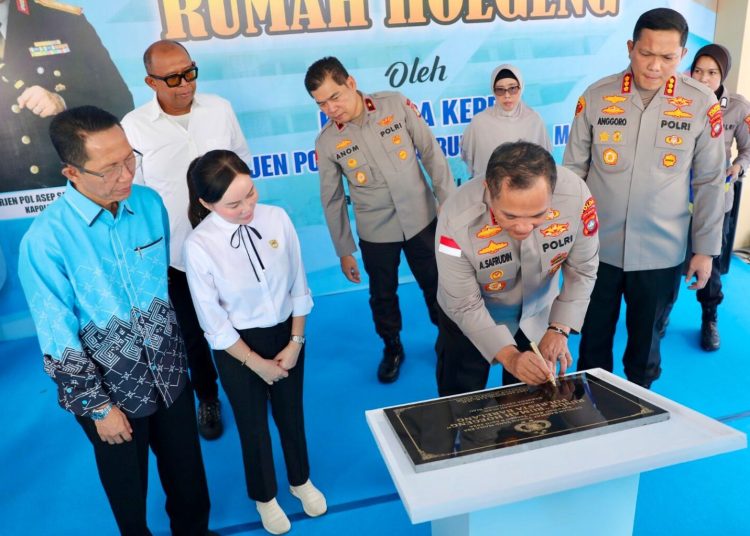 Walikota Amsakar – Li Claudia dan Kapolda Kepri Resmikan Rusun Hoegeng di Mapolresta Barelang