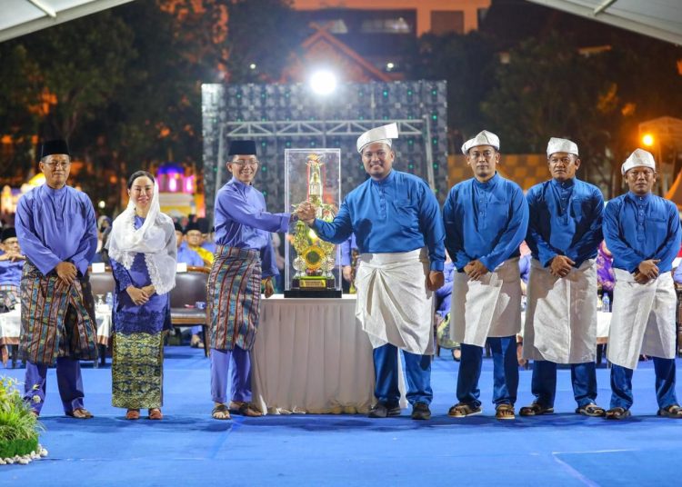 Ribuan Warga Batam Padati Dataran Engku Putri untuk Menghadiri Pembukaan MTQH XXXIV
