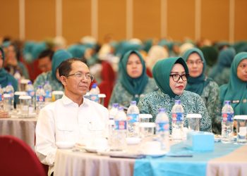 Buka Bimtek PKK-Posyandu, Walikota Amsakar: Organisasi Kuat Berawal dari Administrasi Rapi