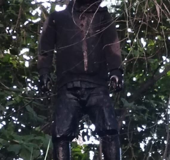 Cari Umpan Cacing, Warga Bengkong Temukan Mayat Tergantung di Pohon