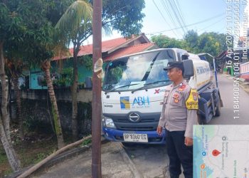 Hari ke-83 Polsek Batu Ampar Salurkan Air Bersih di Dua Kelurahan