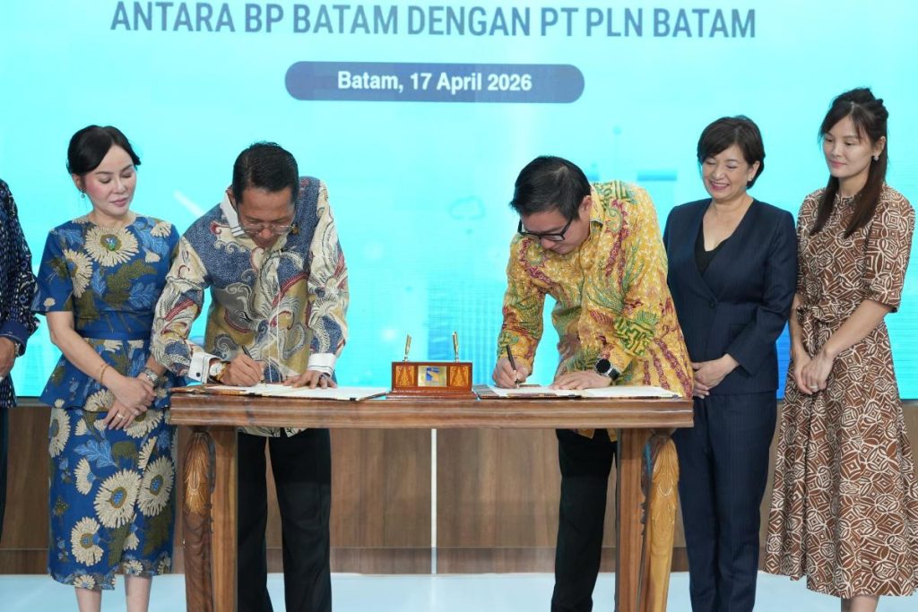 BP Batam melakukan penandatanganan serangkaian perjanjian kerja sama strategis bersama PT. PLN Batam.