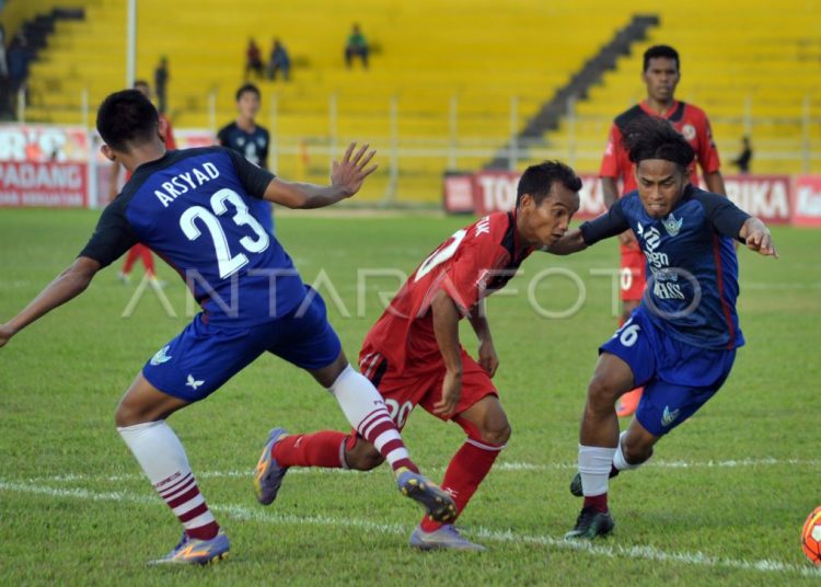 Bramantyo Bawa Persib Kalahkan Semen Padang 2-0, Kuasai Puncak Klasemen