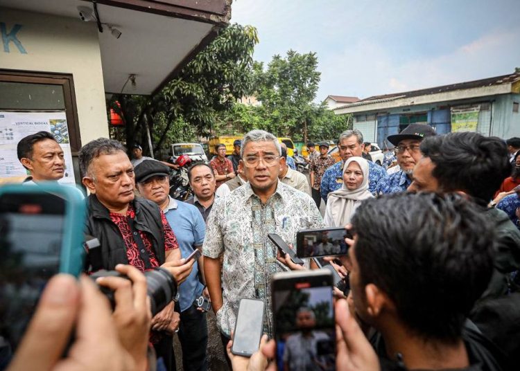 Bandung Kewalahan Sampah! Farhan: Semua Pihak Harus Kelola Sampah Sendiri