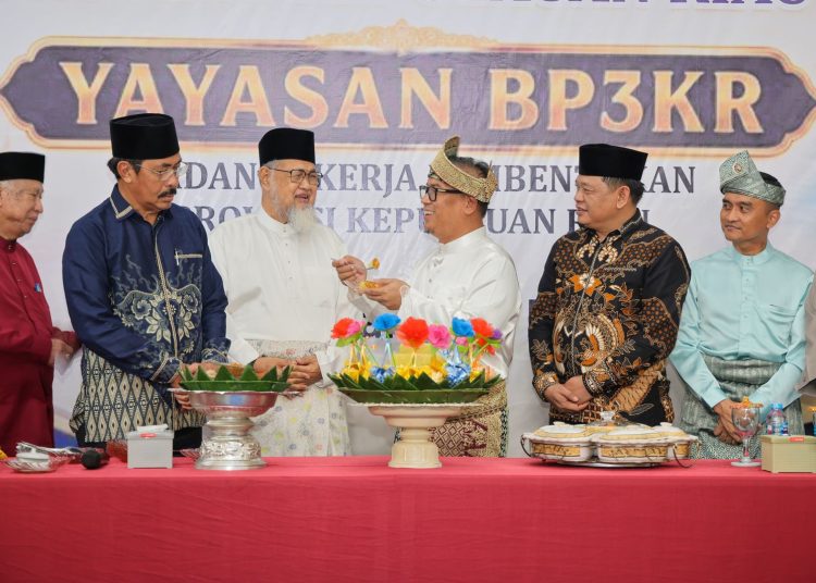 Wagub Nyanyang Ajak Warga Jaga Persatuan pada Peringatan Hari Marwah Kepri ke-24