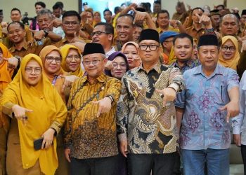 Mendikdasmen Serahkan Bantuan Revitalisasi Sekolah Rp59,16 Miliar di SMAN 1 Batam