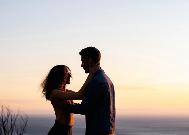 7 tanda cinta sejati yang nyata, bukan sekadar ucapan