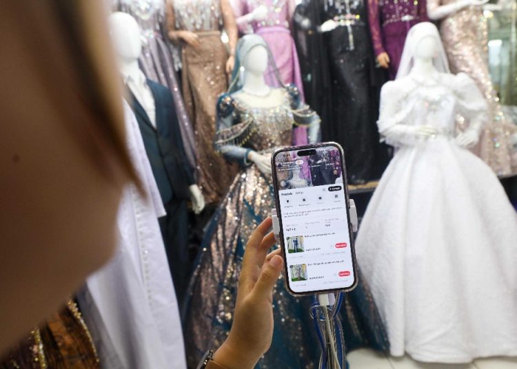Di Balik Perpindahan UMKM dari TikTok Shop ke Shopee