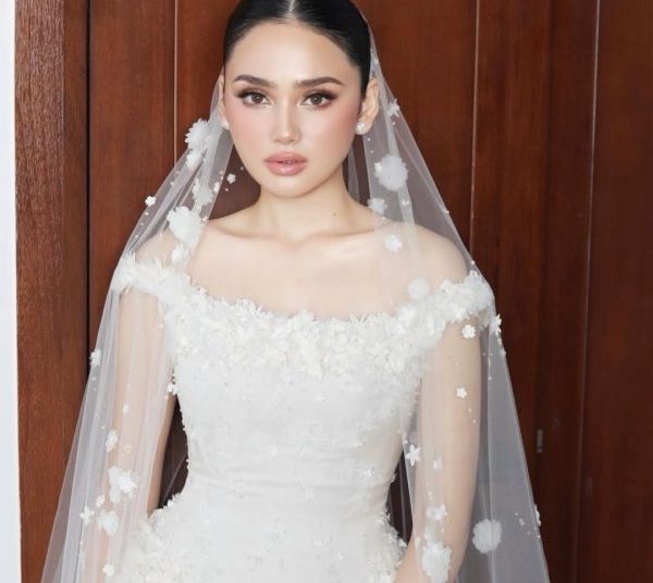 Kesan memikat Syifa Hadju di resepsi Bali!