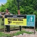 Kreatif! Spanduk Ancaman “Viral” di Nanga Bulik Bikin Warga Disiplin Membuang Sampah