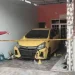 Berbeda dari biasanya, rumah debt collector diserang bom bondet hancurkan Toyota Agya dan bangunan