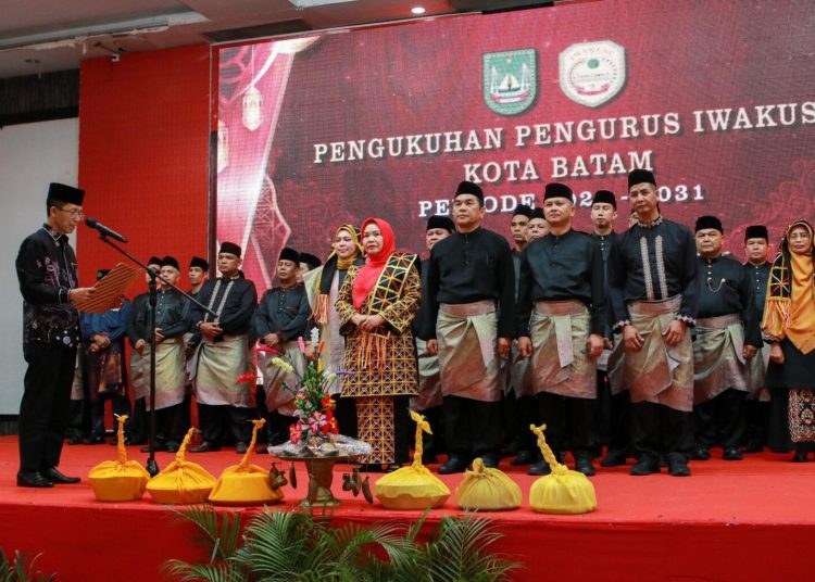 Erlita Amsakar Kembali Pimpin IWAKUSI Batam Periode 2026-2031