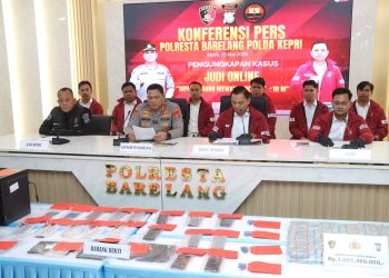 Polresta Barelang Bekuk 3 Pengelola Judi Online, Omzet Rp10 Miliar per Bulan