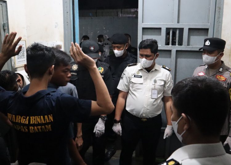 Lapas Batam Gelar Razia Malam, Sita Barang Terlarang Lewat Sinergi TNI-Polri-BNN