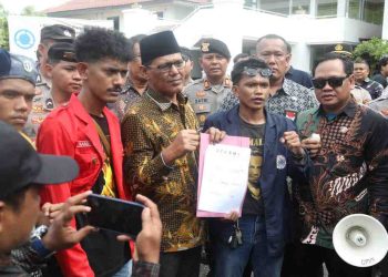Terima Demo Mahasiswa Dua Hari Berturut-turut, Ketua DPRD Batam Janji Kawal Evaluasi Air dan Banjir