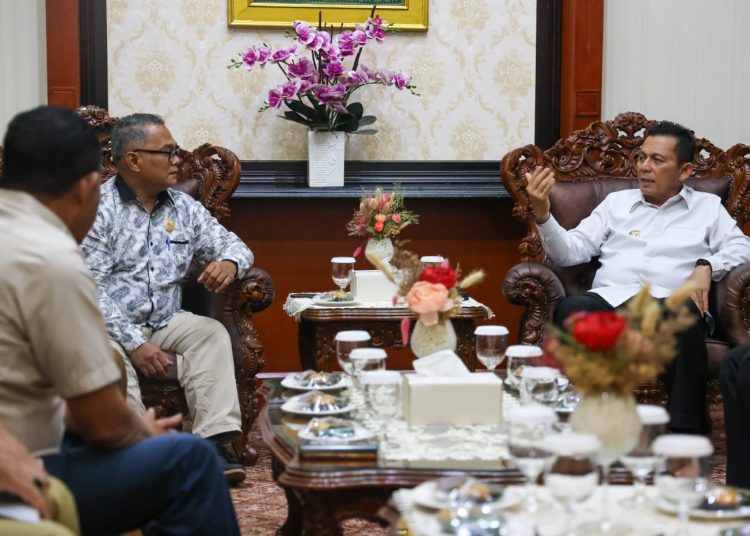 Gubernur Ansar Targetkan Seluruh OPD Pemprov Kepri Raih Predikat Informatif di Monev 2026