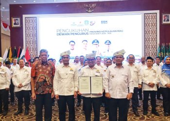 Mustava Dikukuhkan Jadi Ketua KADIN Kepri 2026-2031