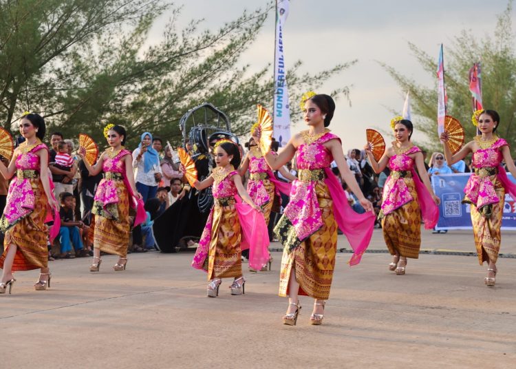 Parade Budaya Buka Kemilau Nusantara Kepri 2026 di Tanjungpinang