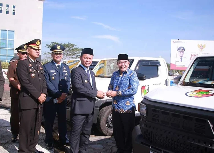 Perang Sampah Dimulai: Pemko Bekali Kecamatan Armada & Petugas