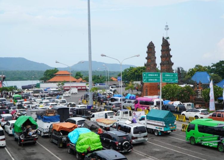 Arus Penyeberangan Gilimanuk-Ketapang Melonjak 27% Saat Iduladha