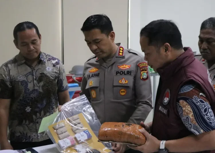 Pengecer 1 Kg Ganja Panik, Diringkus Polres Tangerang Kota