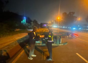 Satlantas Barelang Tindak 2 Truk Trailer Tanpa Lampu Rem, Cegah Kecelakaan Malam