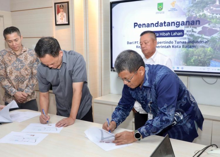 Perkuat Proteksi Wilayah Industri Nongsa, Pemko Batam Terima Hibah Lahan Pos Damkar Baru