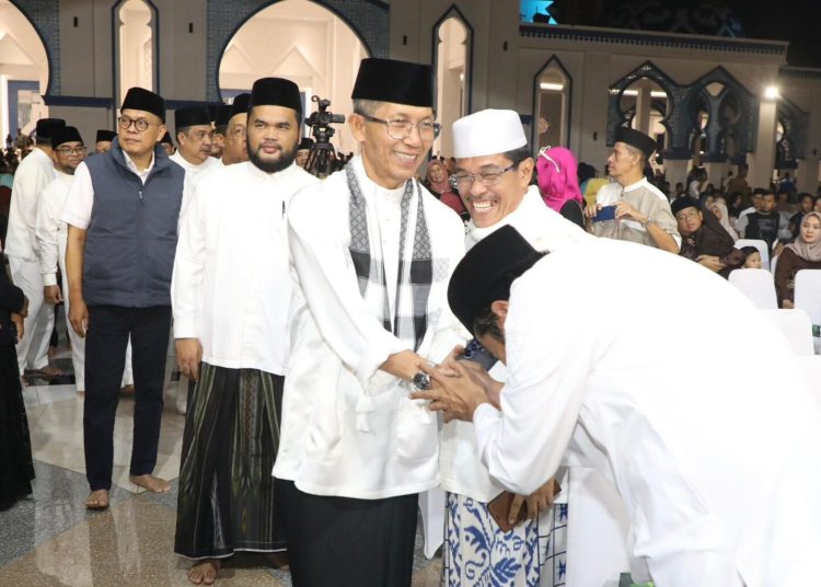 Ribuan Jemaah Hadiri Tablig Akbar 1 Muharram di Batam, Walikota Amsakar Bacakan Puisi “Jabal Uhud” Penuh Makna