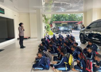 Ngobrol Seru Anak SDIT Nurul Ihsan Soal Tugas Polisi dan Anti-Bullying di Polresta Barelang