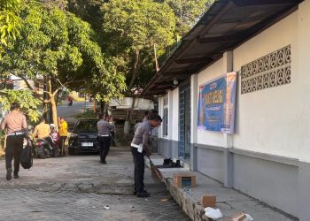 Sambut HUT Bhayangkara ke-80, Polresta Barelang Gelar Aksi Bersih-Bersih Rumah Ibadah di Bengkong