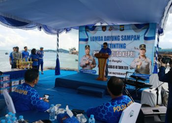Sinergi 2.000 Warga Pesisir, Wakapolda Kepri Buka Pesta Anak Pantai dan Lomba Dayung di Sekupang