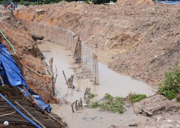 Pipa Transmisi 800 MM di Simpang Plamo Bocor Akibat Pergeseran Tanah, Suplai Air di Empat Wilayah Batam Terputus